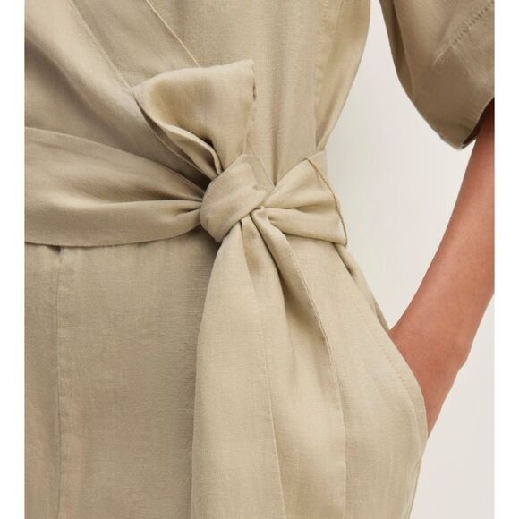 EVERLANE The Wrap Jumpsuit in Linen Trench Coat Khaki Size 6 / NWT - Picture 4 of 13